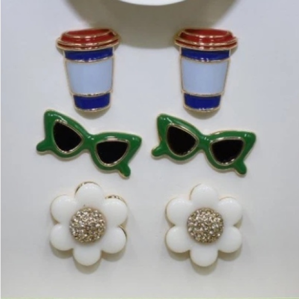 Kate Spade x Target Stud
Earrings Set Sunglasses Flowers
Coffee Cups 3 Pairs